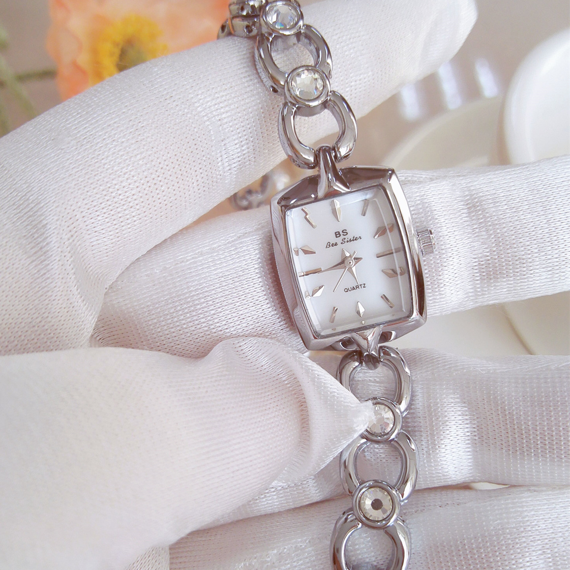 Luxury Watch And Jewelry Brand - Orologio UTHAI da donna, marca di